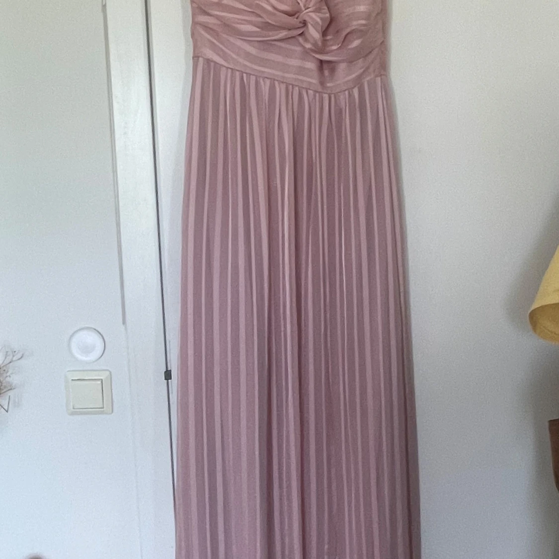 Ljusrosa långklänning från Esprit