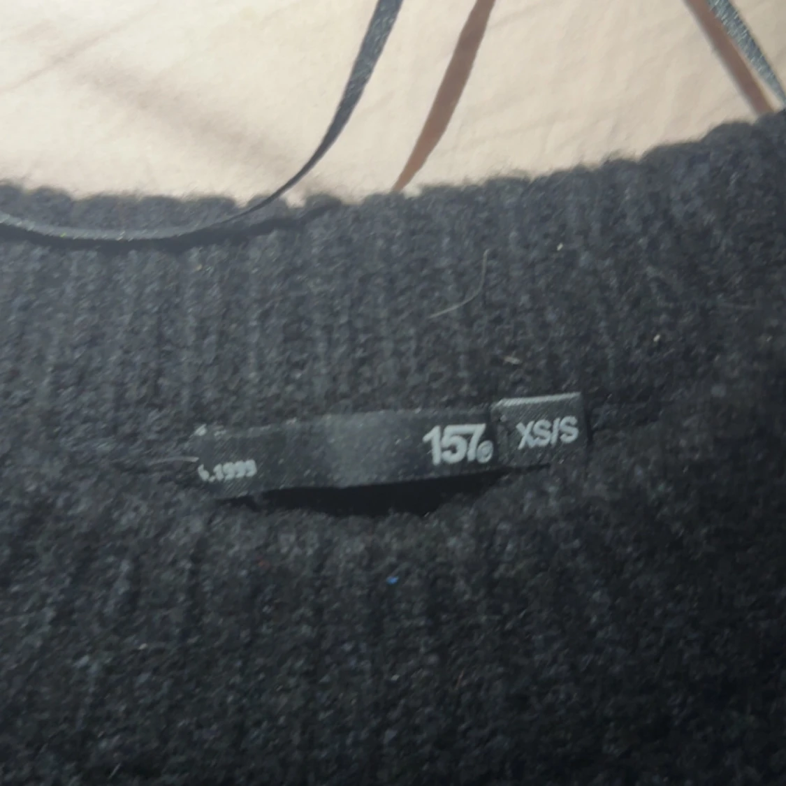 Svart stickad tröja från 157 XS/S - 1