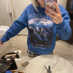 Sweatshirt  - En sweatshirt från shein i storlek xs. 💗