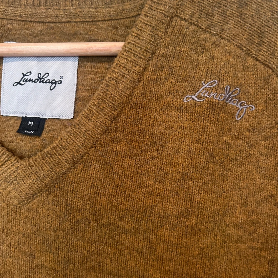 ”Senapsgul” stickad ulltröja från Lundhags - 2