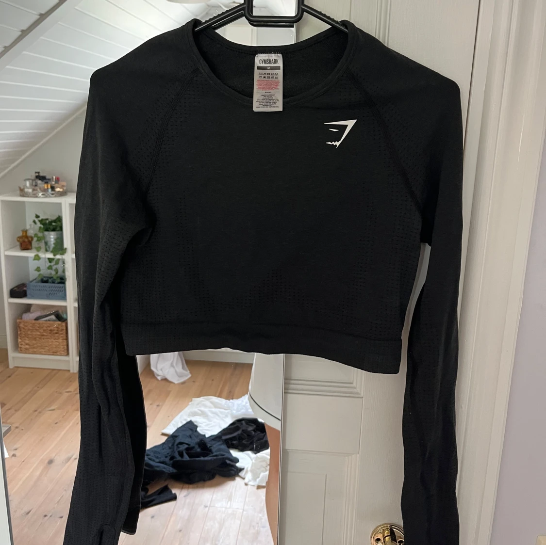 Svart croppad träningströja Gymshark