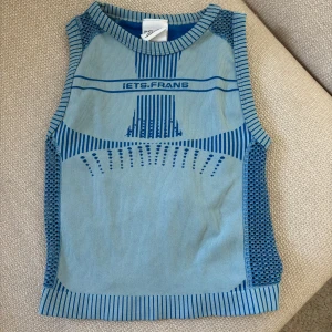 Linne från Iets Frans - Linne från Iets Frans. Använt några gånger men ändå bra skick. 