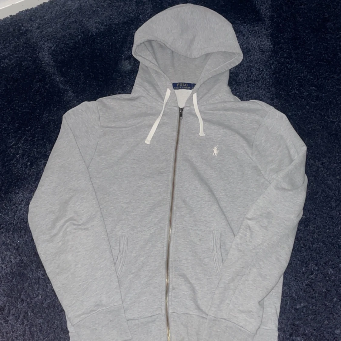 Grå hoodie från Ralph Lauren