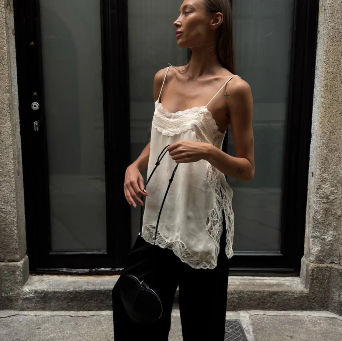 SÖKER SPETS TOPP FRÅN ZARA