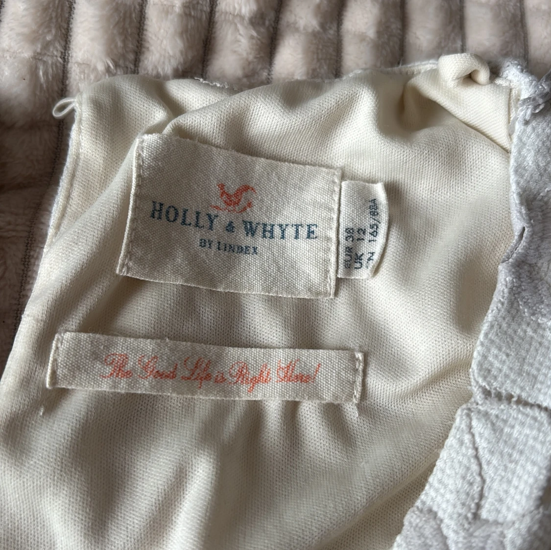 Vit blommig blus från Holly & Whyte - 2