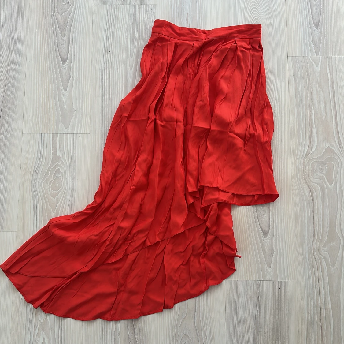 Röd omlott långkjol från H&M