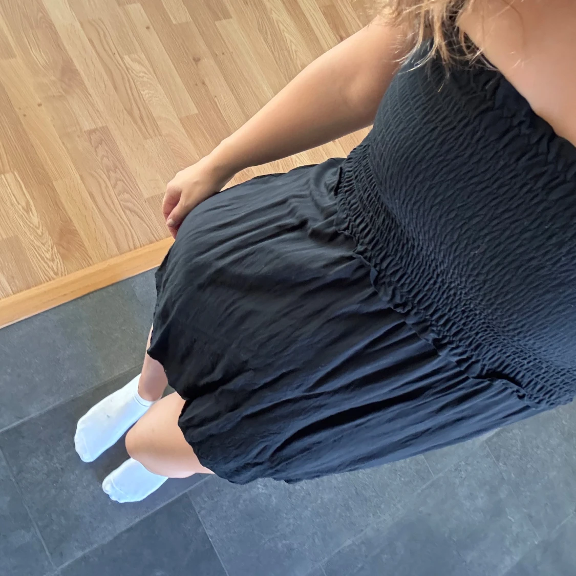 Svart kort klänning med smock - 1