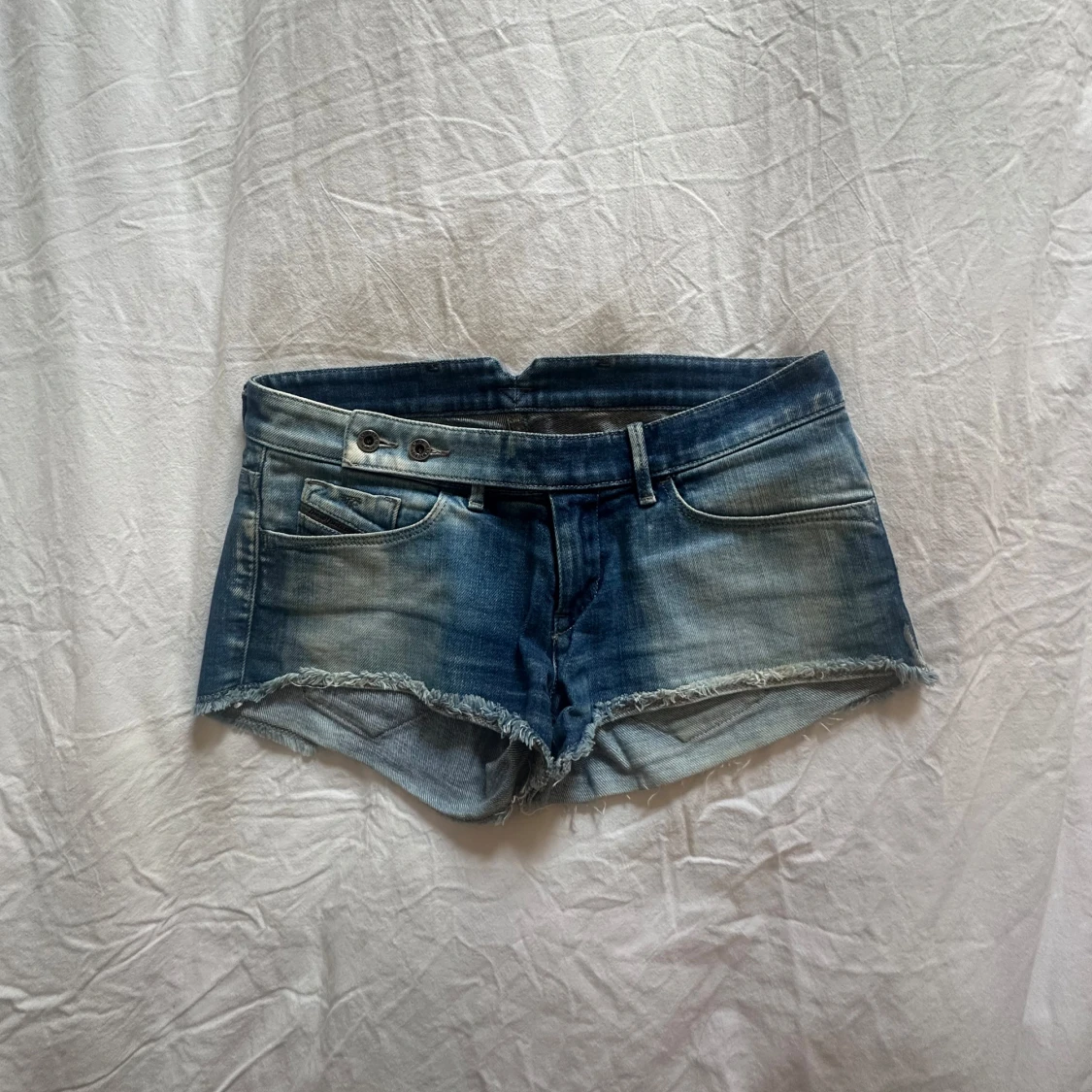 Blå jeansshorts från Diesel