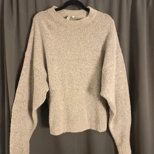 Grå stickad tröja - Mysig grå stickad tröja 