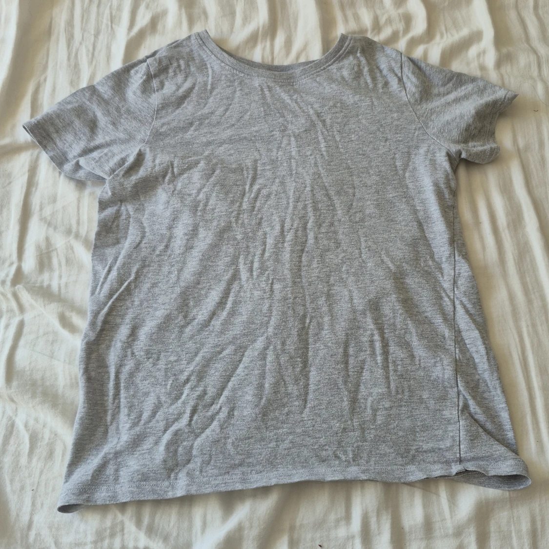 Grå t-shirt från Friboo