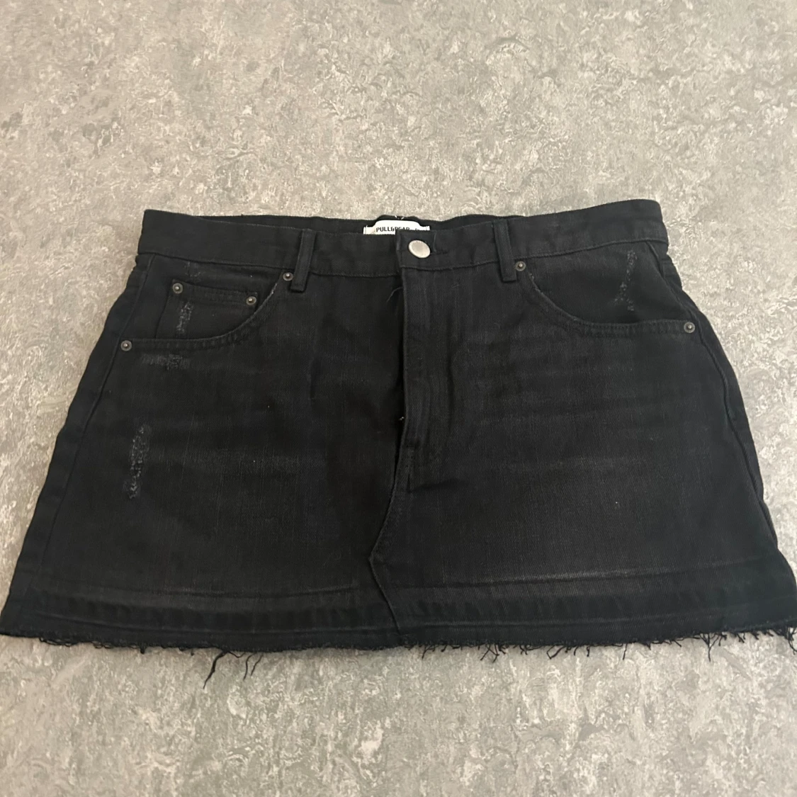 Svart jeanskjol från Pull&Bear