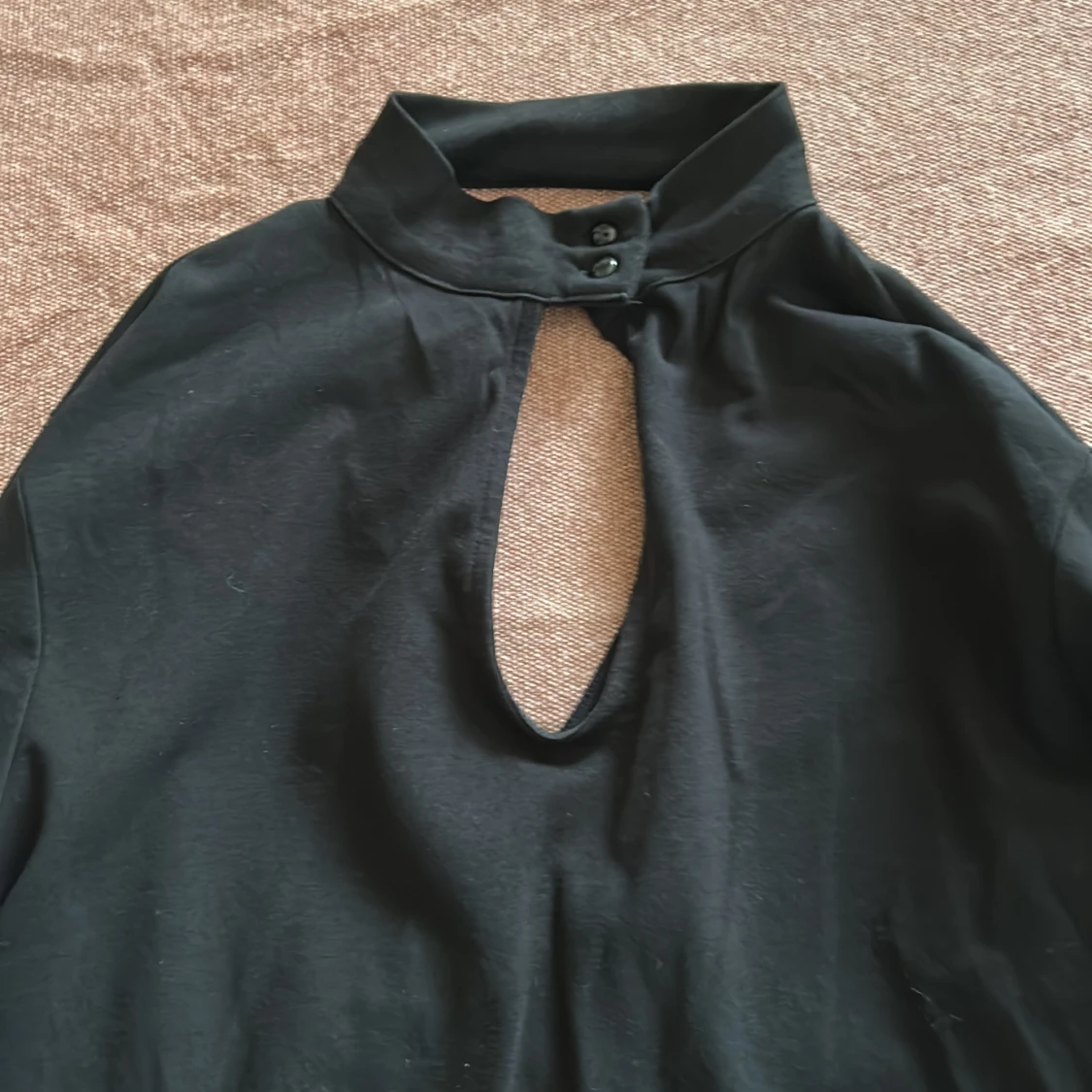 Svart ärmlös topp från H&M Divided - 1