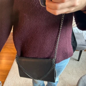 Tiamo väska - Snygg väska från tiamo, aldrig använd men lapp kvar. Dock är den köpt för ett tag sedan. Pris kan diskuteras❣️