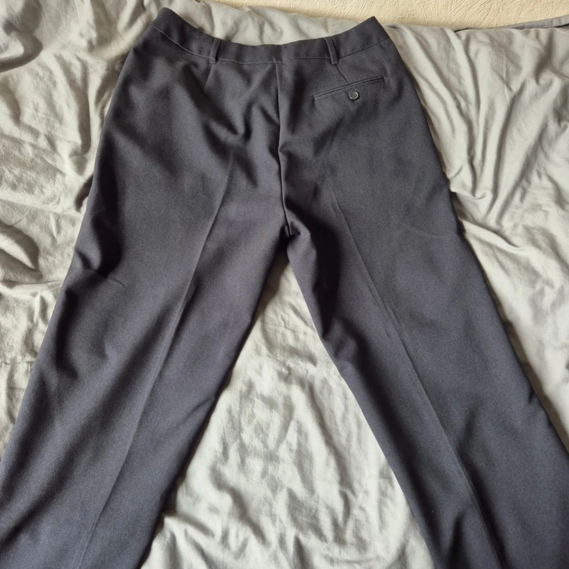 Svarta kostymbyxor från Papaya - 1