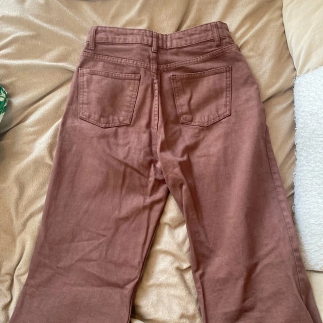 Bruna wide jeans från Chiquelle - 2