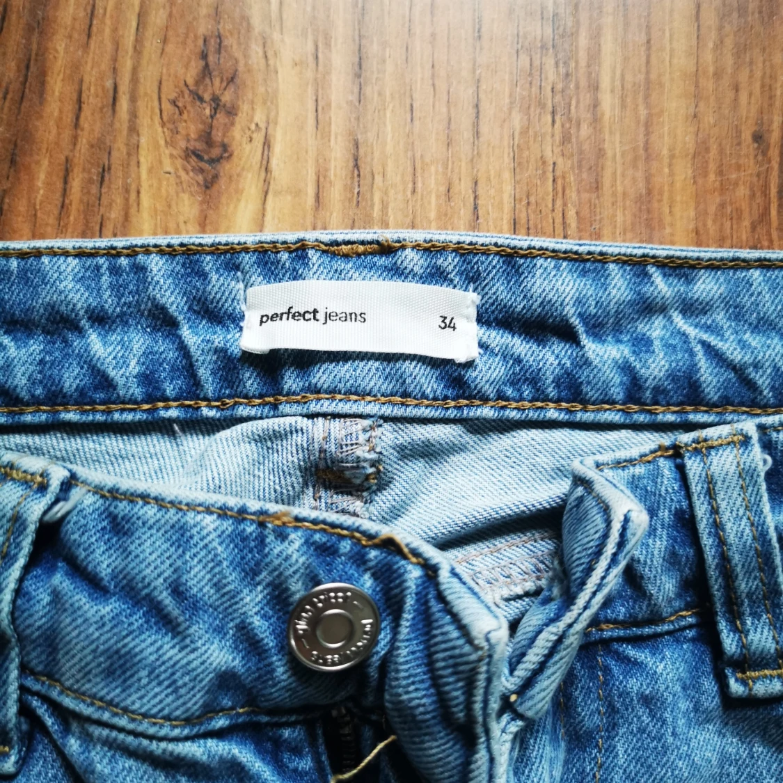 Bootcut jeans från Perfect Jeans, strl 34 - 2