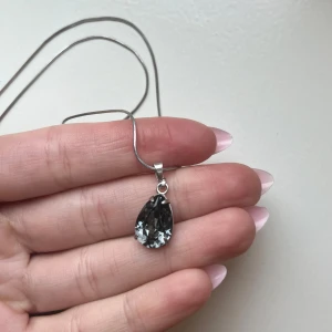 Halsband med diamant - Halsband med diamant 💎💕Svart/grå diamant🥰