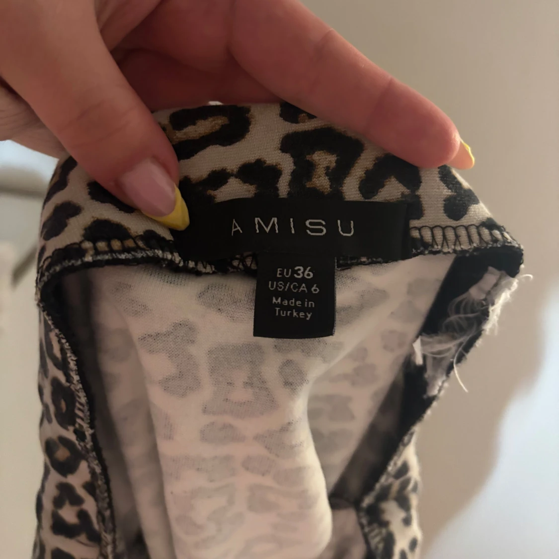 Leopardmönstrad kjol från Amisu - 2