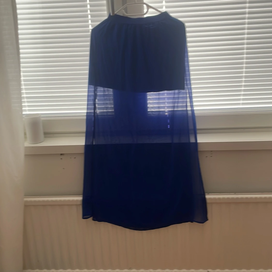 Blå långkjol med transparent lager - 1