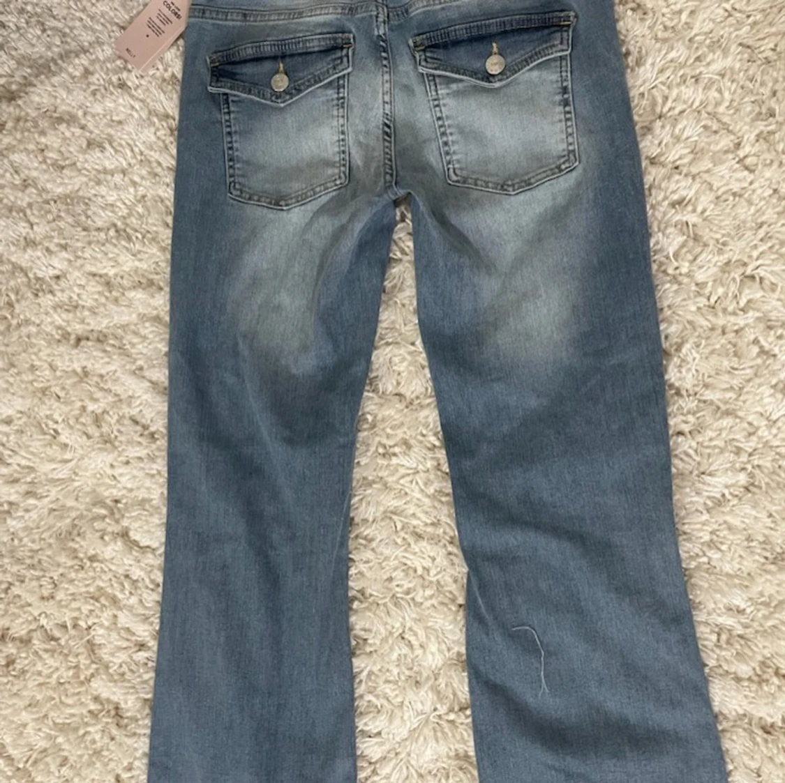 Blå bootcut jeans från Nelly - 2