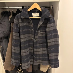 A day’s march jacka  - Jacka från a days march i storlek M. Säljer då jag inte använder den. Jackan är väl omhändertagen och i fint skick.