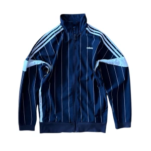 Adidas zip-up - Fin adidas tröja i storlek M pris kan alltid diskuteras