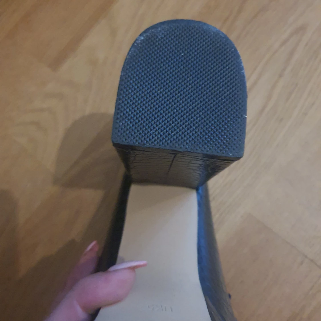 Svarta platåloafers med kedjedetalj från EGO - 3