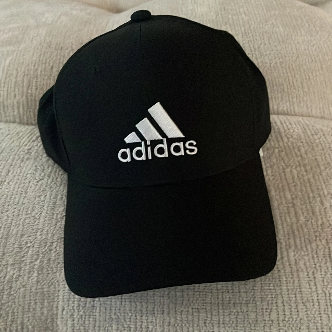 Svart keps från Adidas