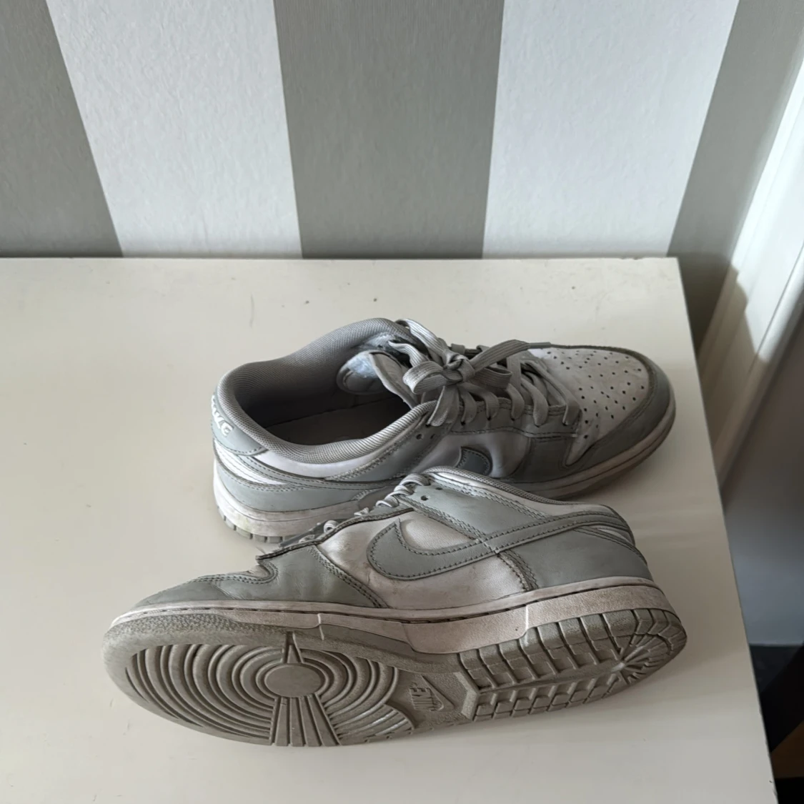 Gråa Nike Dunk sneakers - 2