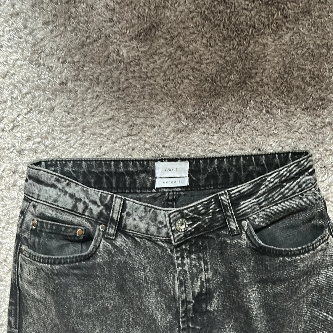 Svarta raka jeans från Grunt - 2