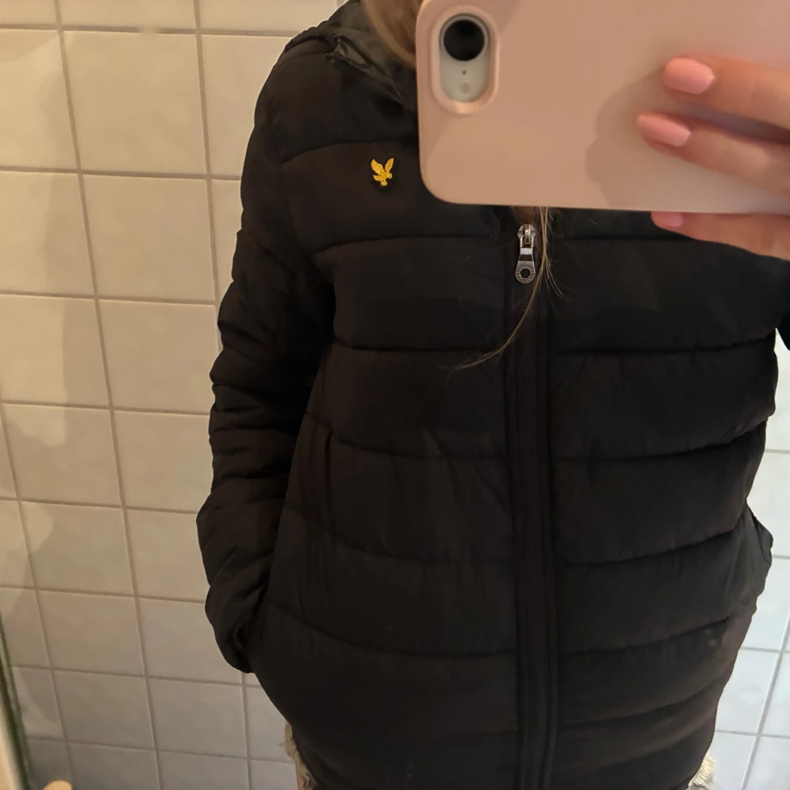 Svart pufferjacka från Lyle & Scott