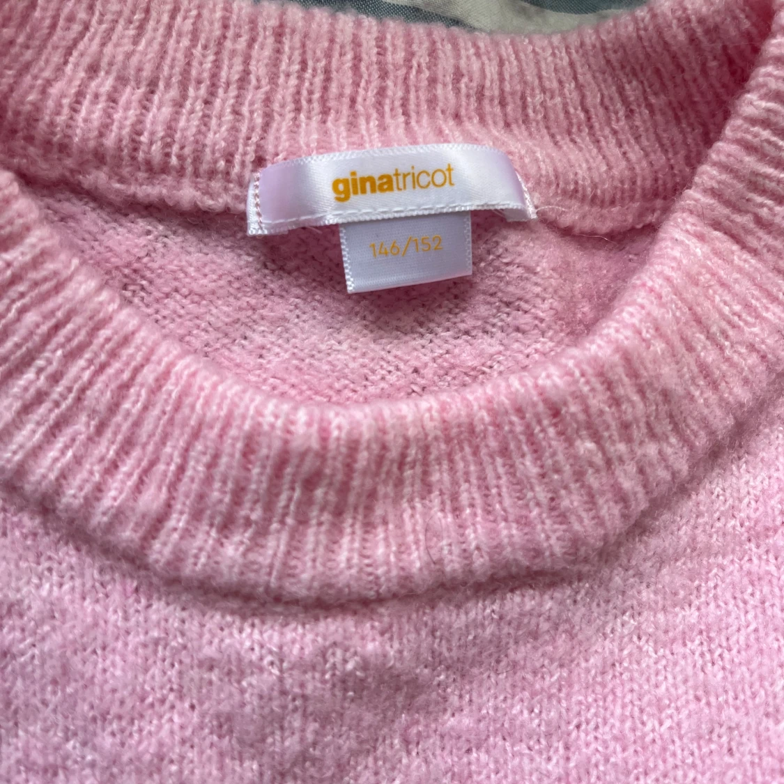 Rosa stickad tröja från Gina Tricot - 1