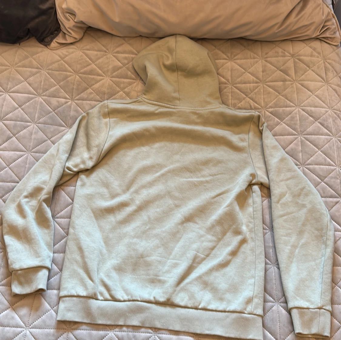 Ljusgrön hoodie från Peak Performance - 2