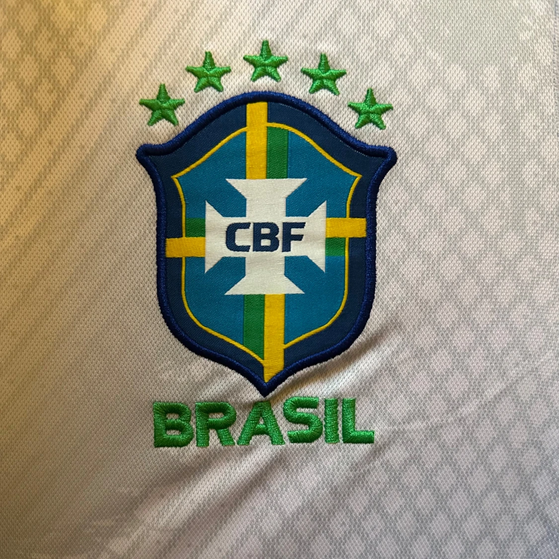 BRASIL fotbollströja- limited peace edition- med og lappar - 1