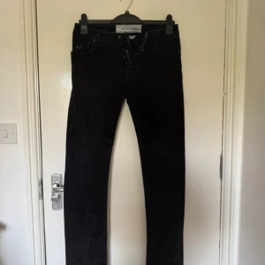 Jacob cohen jeans - Riktigt schyssta Jacob cohen jeans i bra skick, modell är 622 slim fit nick, öppen för prisförslag 