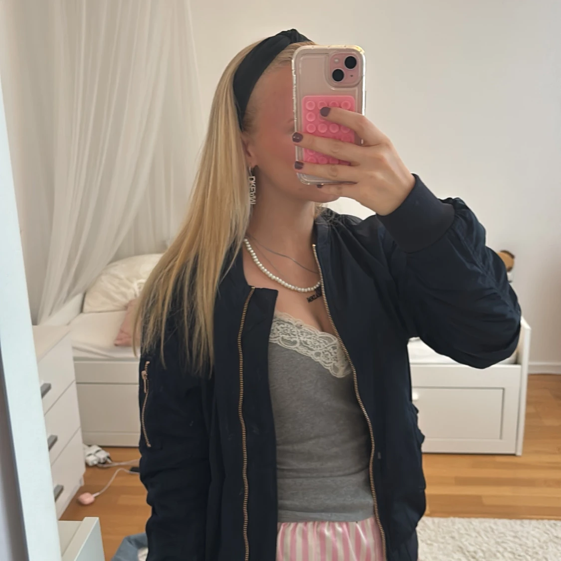 Marinblå bomberjacka från H&M