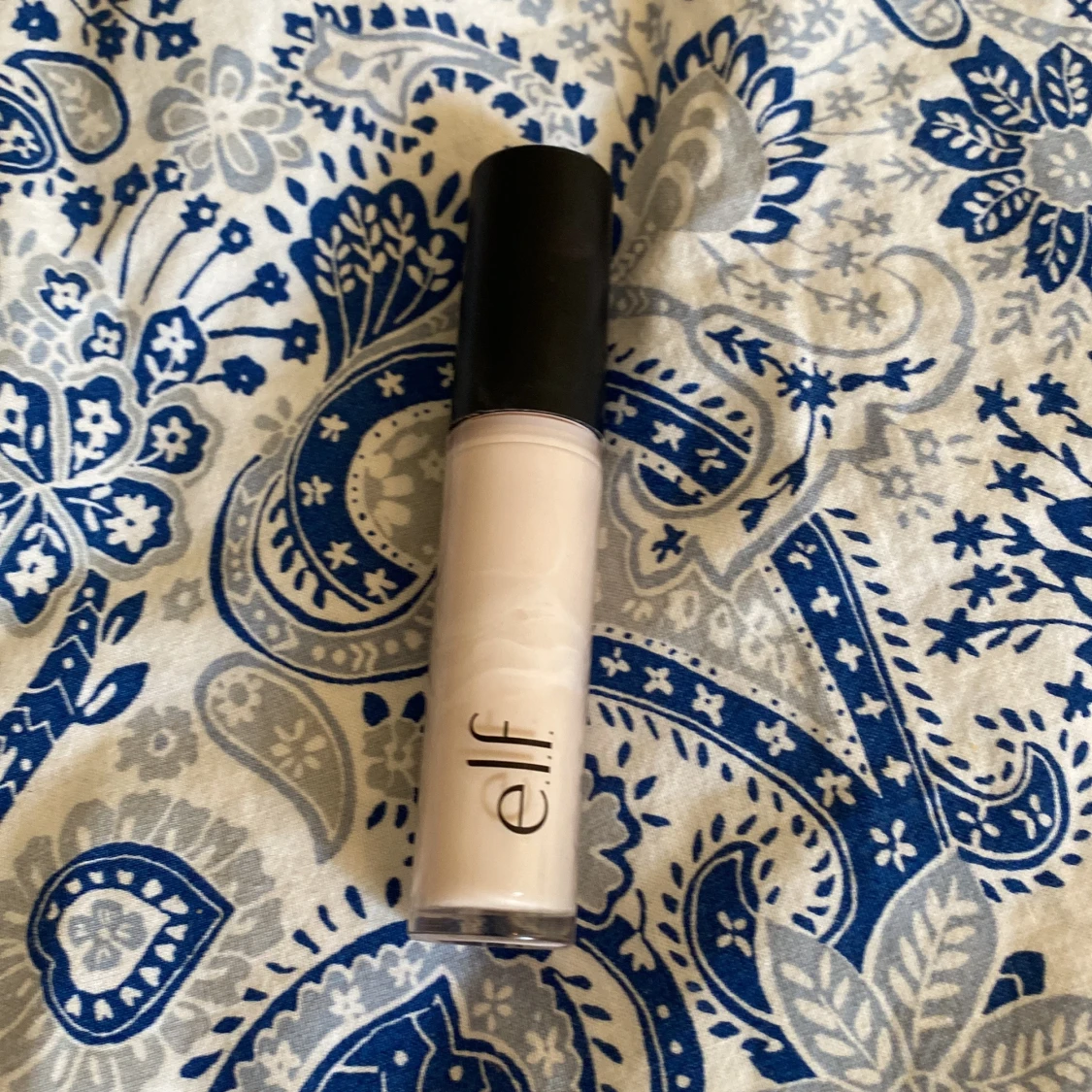 e.l.f. 16HR Camo Concealer ljus - 1