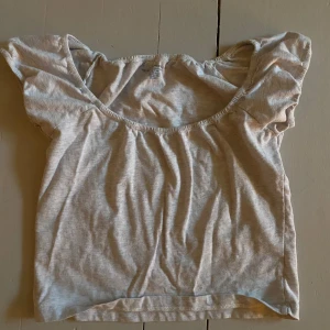 Brandy melville topp - Söt baby tee från brandy melville!