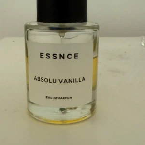 ESSNCE Absolu Vanilla Eau de Parfum - Parfymen Absolu Vanilla från ESSNCE. För feminin för mig 😌