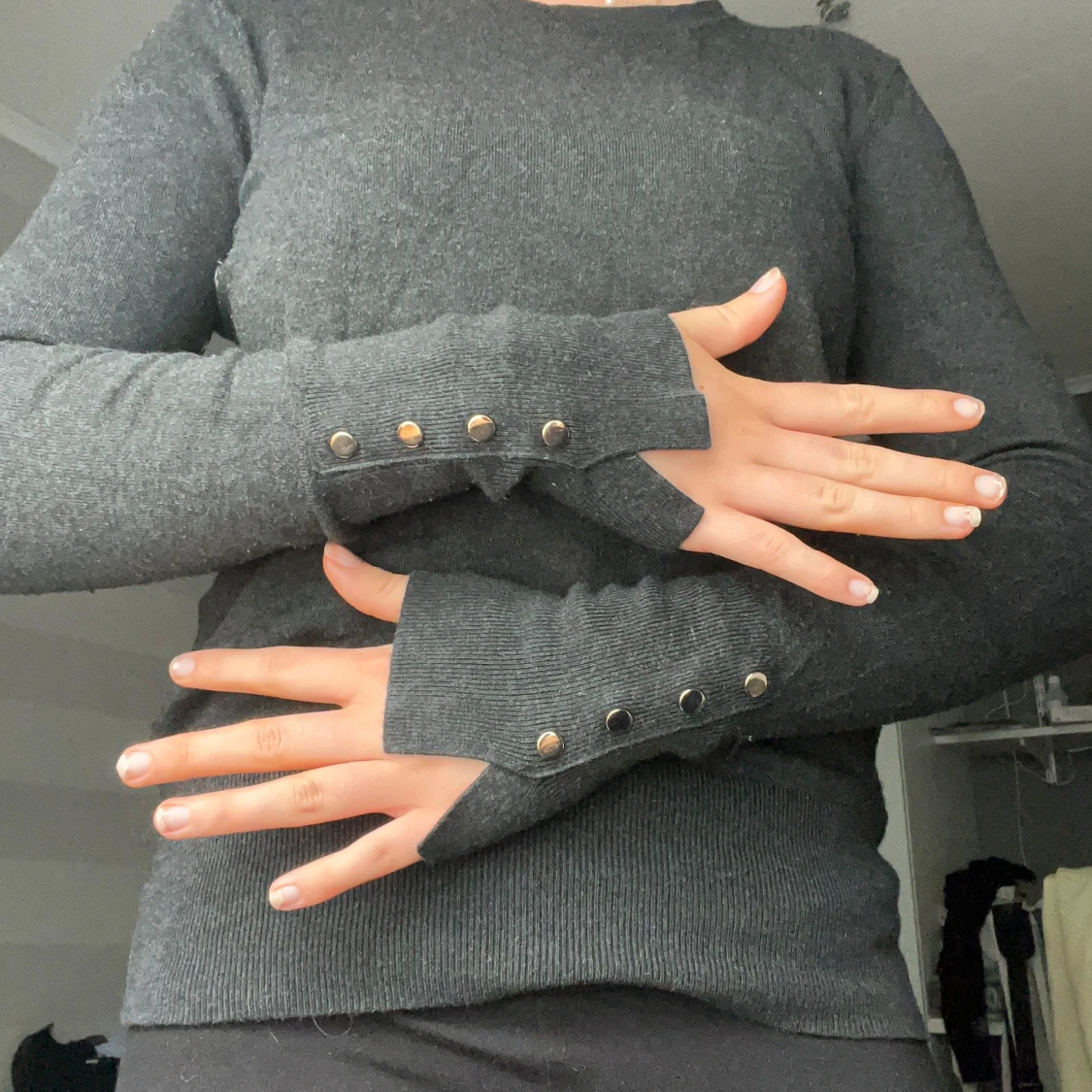 Mörkgrå långärmad tröja från Zara