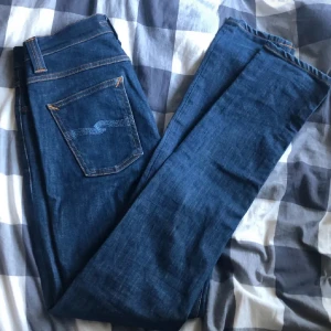 Nudie jeans  - oanvända nudie brallor stil rena passar undermärkt till de flesta outfits! kom privat för fler frågor ☺️
