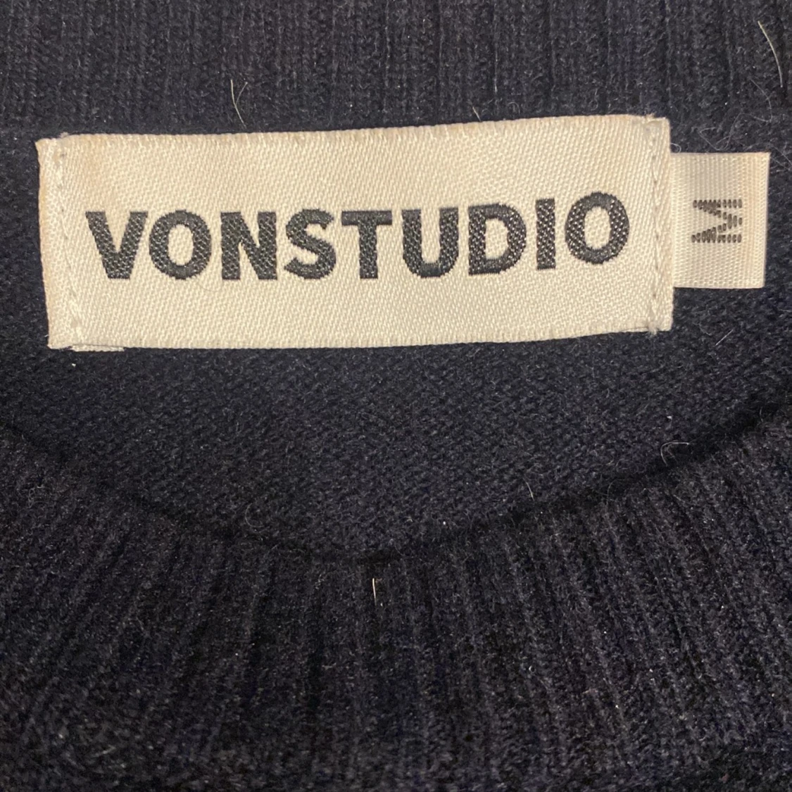 Mörkblå kashmir  tröja från Vonstudio - 92