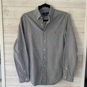 Ralph lauren skjorta✨ - Stilig ralph lauren skjorta | storlek S slimfit | riktigt härlig nu till sommaren | skriv vid minsta fråga eller fundering //GC