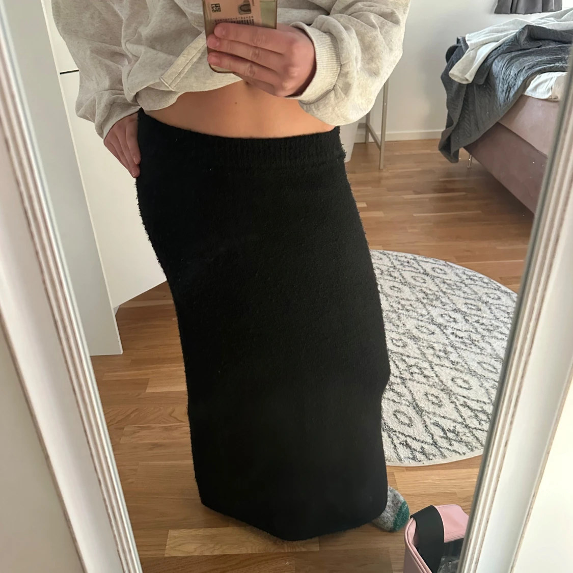 Stickad lång kjol neo noir