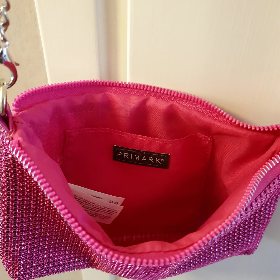 Rosa glittrig axelväska från Primark - 1