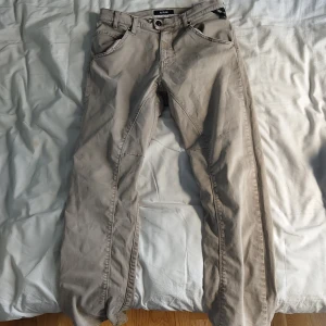 Beacha reaplay byxor - Tja! Säljer några sköna och snygga reaplay chinos.             Meddela om några funderingar :)