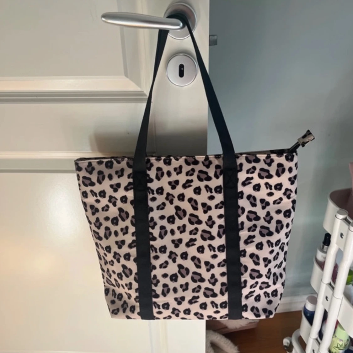 Leopardmönstrad handväska