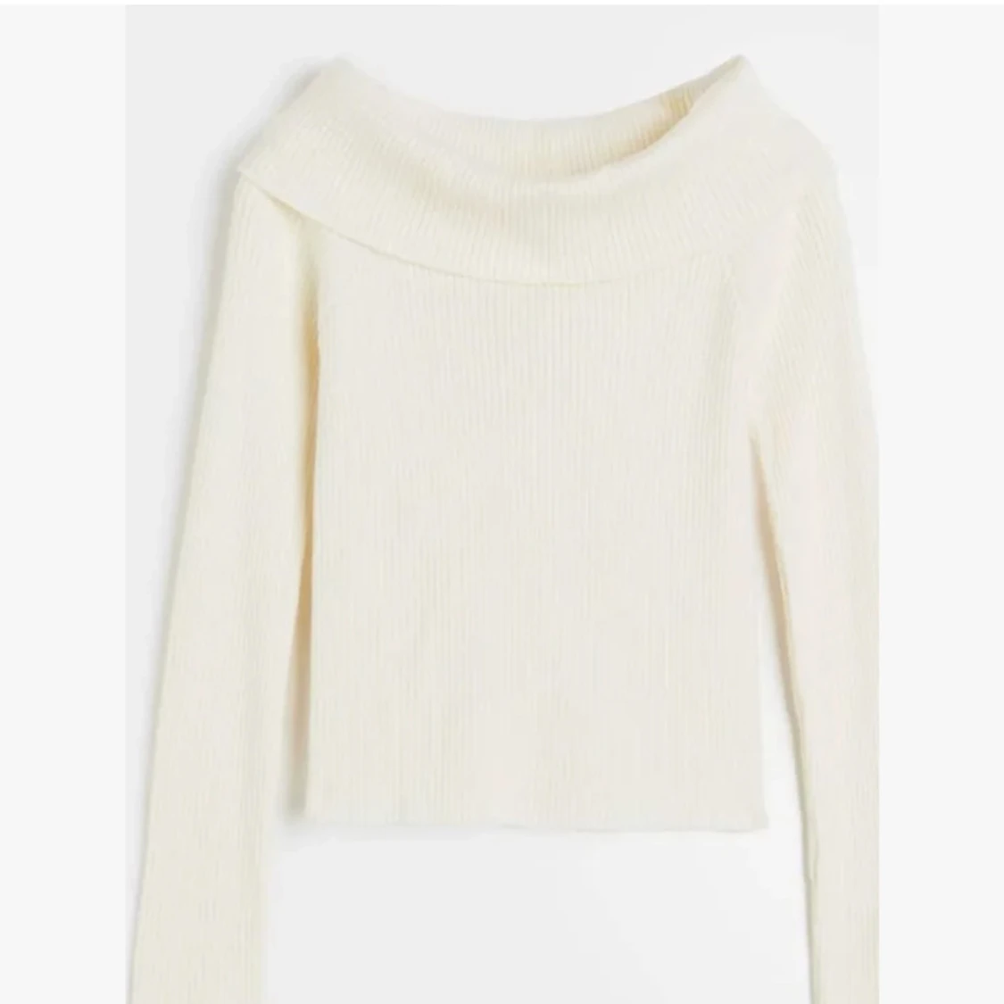 Vit ribbad offshoulder tröja - 1