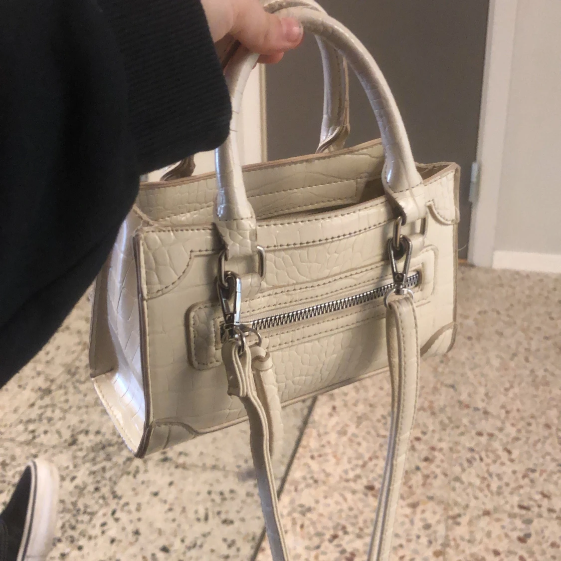 Beige handväska med dragkedja - 3