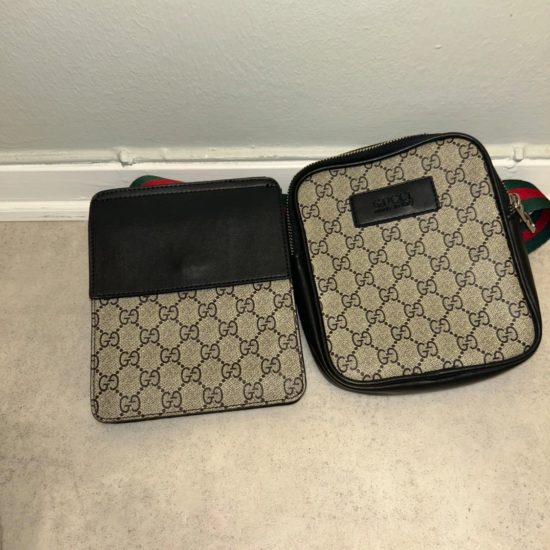 Mönstrad axelväska från Gucci - 1